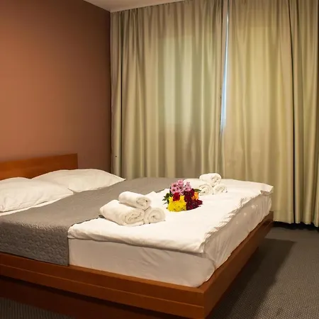 Szálloda Odmoriste Luna Olovo