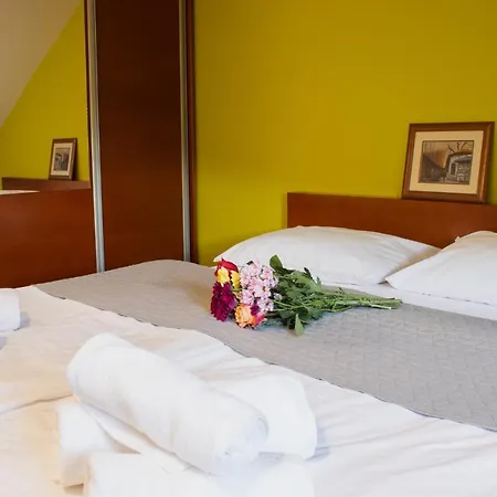 Odmoriste Luna 3* Olovo